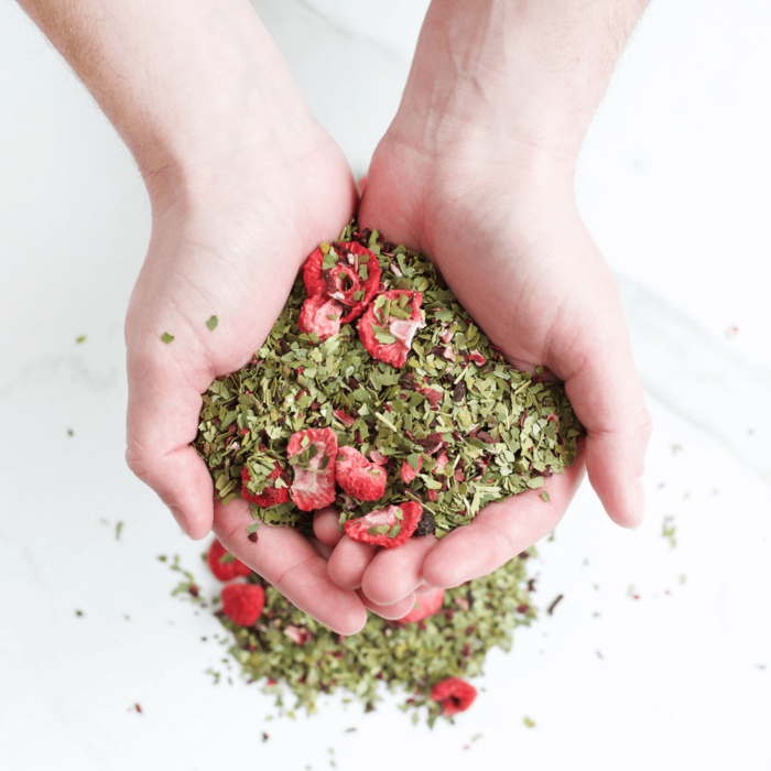 Zāļu tēja Original Mate organiska ar zemeņu, aveņu un melleņu mate garšu, 70g